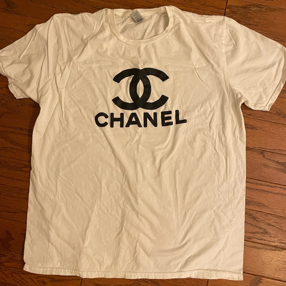 Chanel tshirt